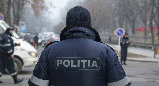 В Кагуле задержан офицер полиции за взятку policiya_red.jpg