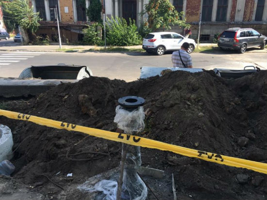 В Кишиневе питьевые фонтаны устанавливают возле мусорок 1503564145_fon.jpg