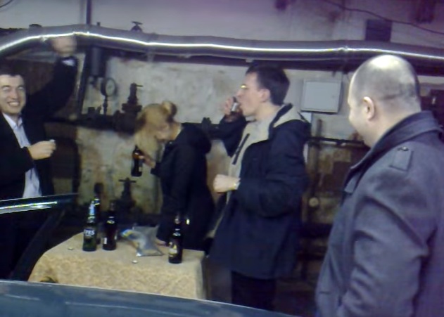 Сегодня юбилей гаражной пьянки Киртоакэ kirtos_buhaet.jpg