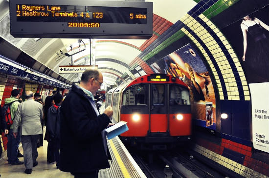 london_subway_1_red.jpg