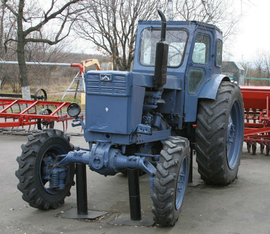 Traktor_T40_Sokol_gora1.jpg
