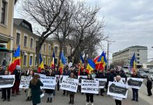 (LIVE) Протес ПСРМ у КС: Мы молдаване! Уважайте Конституцию!