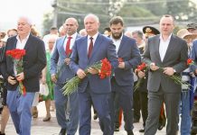 Социалисты и коммунисты почтили память освободителей Молдавии от фашисткой оккупации
