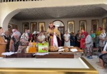 Скандал в молдавской церкви: Прихожан, защитивших свой храм, судят за хулиганство