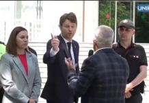 (видео) Скандал! Министр PAS отказался разговаривать с фермерами: Не хочу говорить с таким контингентом