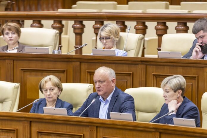 006 Sedinta Parlamentului (5)