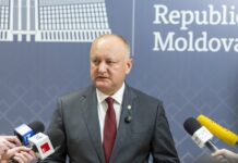 Додон: Школам и детсадам Молдовы может не хватить денег до конца года